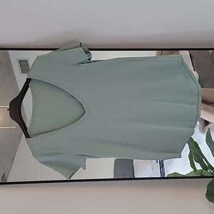 Lululemon V-Neck Tee